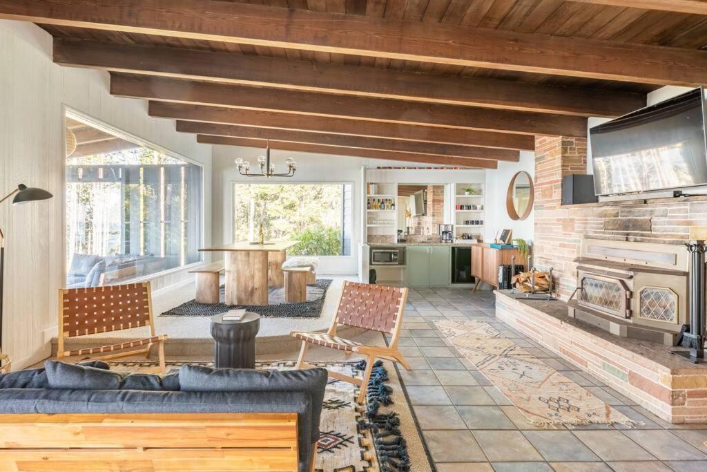 Driftwood Lodge ~ 5 Bedroom / 7 Bath ~ 30-Acre Private Estate On Hwy 1 ~ Hot Tub ~ Oceanview ~ Reunions & Retreats Walsh Landing Exteriér fotografie