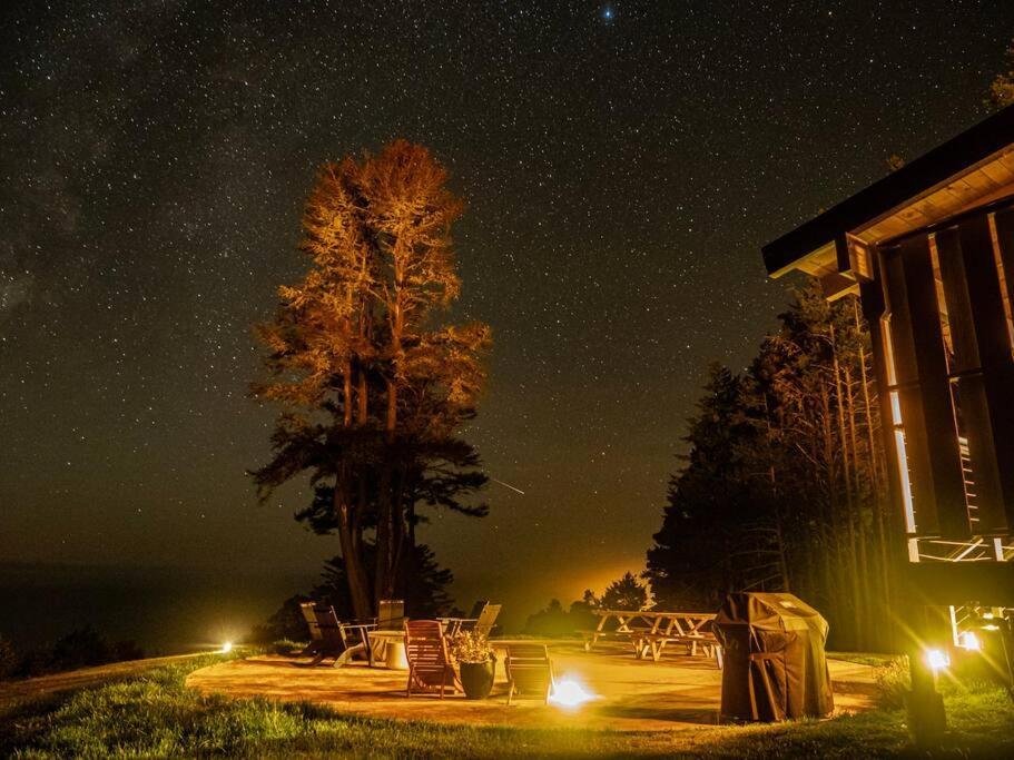 Driftwood Lodge ~ 5 Bedroom / 7 Bath ~ 30-Acre Private Estate On Hwy 1 ~ Hot Tub ~ Oceanview ~ Reunions & Retreats Walsh Landing Exteriér fotografie